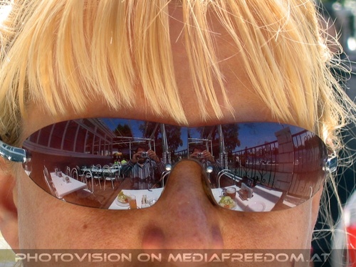 Strandcafe Mirror: Gabriele P.,Charly Swoboda