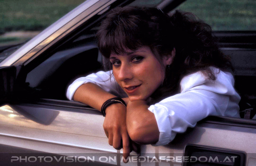 In love with her car 06