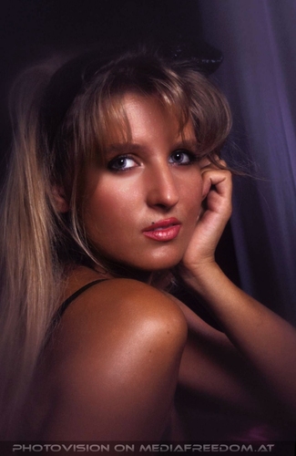 Manu - Satin Sin 04: Manuela M.