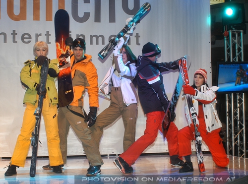 Shopping and Entertainment Scene 13: Natascha Tagunoff