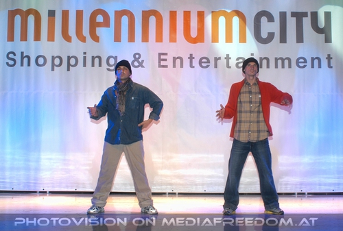 Shopping and Entertainment Scene 15