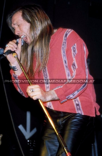 Screaming Blues Blaster 05