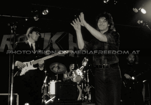 Christbaum brennen Pix 21: Peter Paul Skrepek,Heli Deinboek