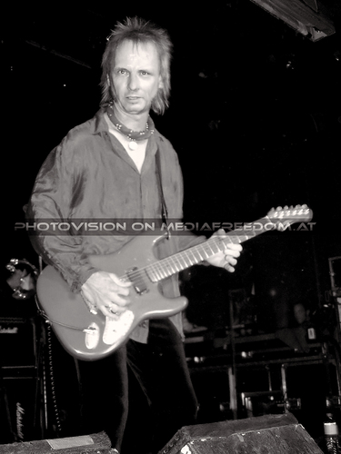 Meta-Funk'n-Physical 16