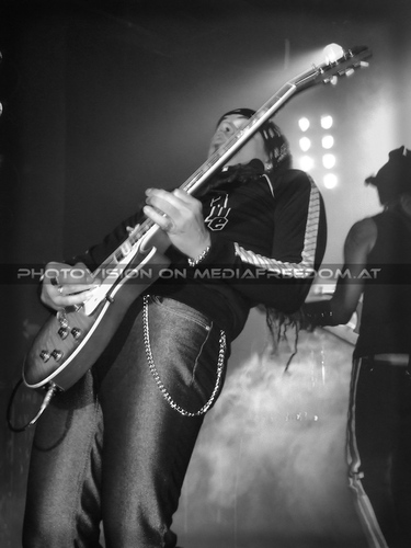 Cant fight the feeling: John Hayes