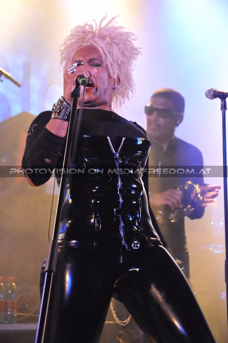 Right here, right now - Tour Pix 06