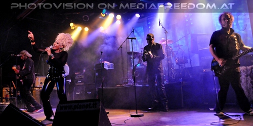 Right here, right now - Tour Pix 01