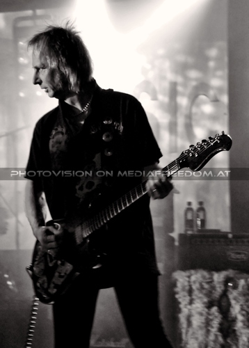 Right here, right now - Tour Pix 09