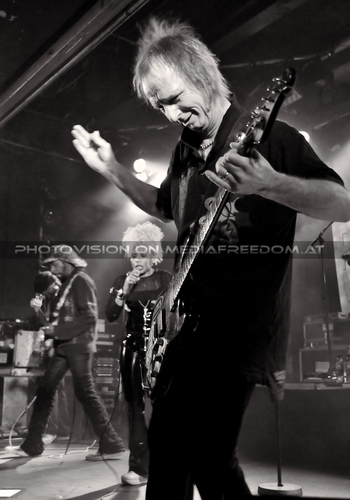 Right here, right now - Tour Pix 11