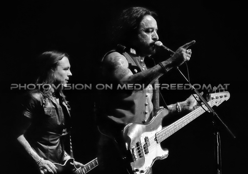 Revolucion 16: David Lowy,Marco Mendoza