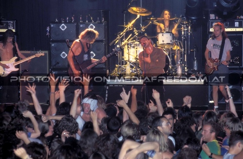 Ten - Tour 02: Eddie Vedder,Mike McCready,Jeff Ament,Dave Krusen,Stone Gossard