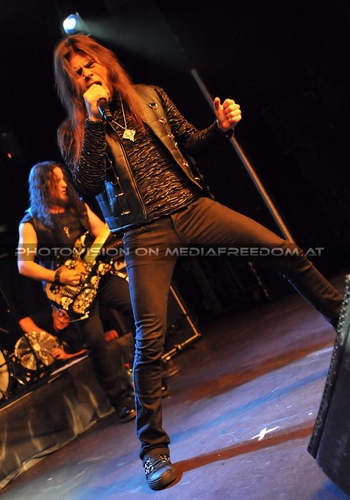 Queensryche 18