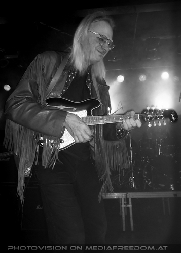 Indian Samba: Peter Hermann