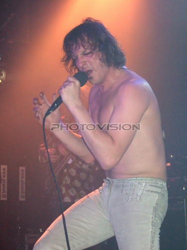 Sulphur roast stomp: Thomas