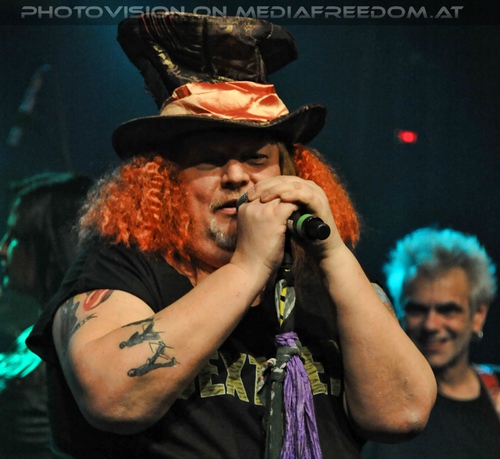 Big Show: Chris Bauer