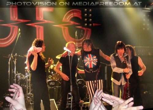 Best of live: Vinnie Moore,Phil Mogg,Pete Way,Paul Raymond,Andy Parker