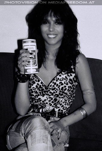 Ready to fire - Tour Pix 34