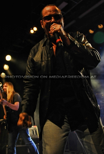 Invisible: James Lomenzo,Tim Owens