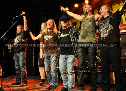 Blind Petition: Hannes Bartsch,Harald Bartsch,David Strohmeier,Bertl Bartsch,Thomas Gehrke