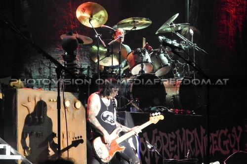 Welcome 2 my nightmare - 23