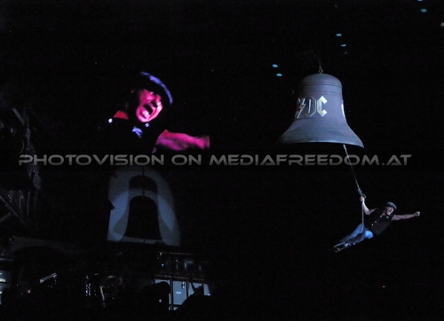 Black Ice - Tour 40: Brian Johnson