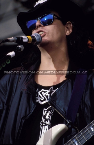 Flesh and blood 07: Bobby Dall