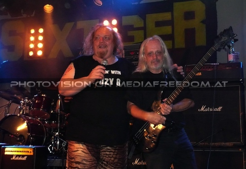 No poodles: Chris Bauer,Fredl Petz