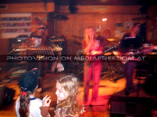 Grand Brix Party 44: Lara Br.,Bettina Brix,Gerald Bobolik