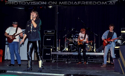 Be Cool - Playback Show