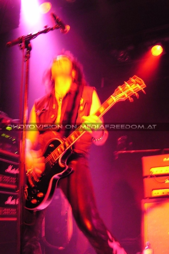 Independent Tour Pix 04: Yenz Leonhardt