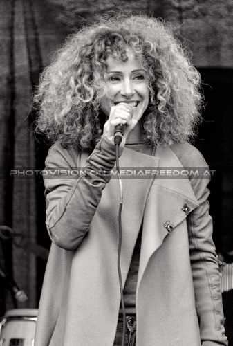 Sandra the Sun 20: Sandra Pires