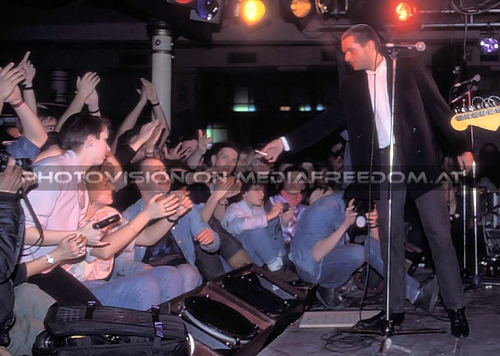 Data De Groove - Tour 18: Falco