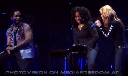 Anastacia Tour Pix 08