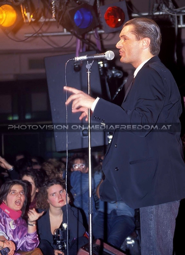 Data De Groove - Tour 08: Falco