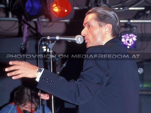 Data De Groove - Tour 10: Falco