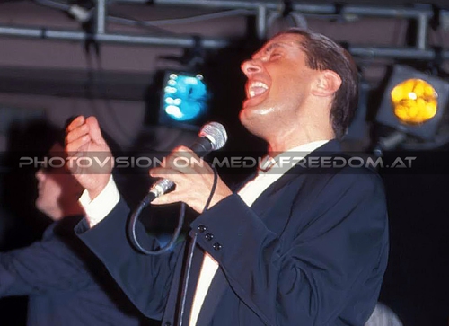 Data De Groove - Tour 11: Falco