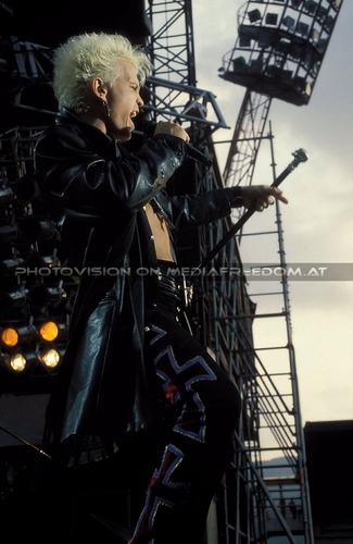 Money money: Billy Idol