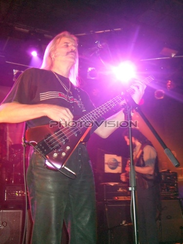 Living in a world: Kurt Hauenstein