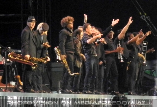 Wrecking Ball Tour - Pix 54: Nils Lofgren,Bruce Springsteen,Steven Van Zandt