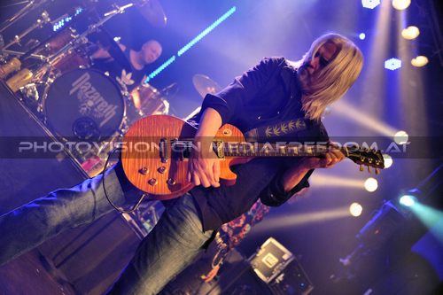 The farewell to "Love Hurts" Razamanaz 34: Jimmy Murrison