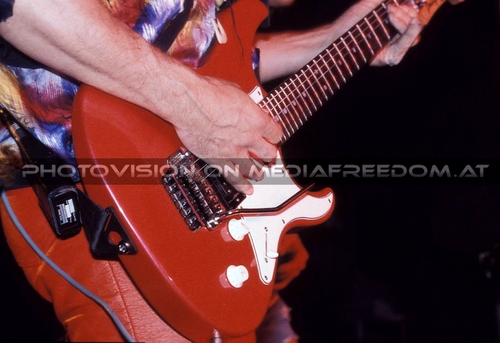 Different World Tour 18: Mick Box