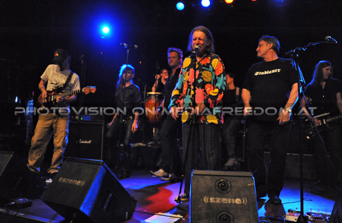 Against Cancer 04: Bella Wagner,Peter D�rr,Wickerl Adam,Anzo Morawitz