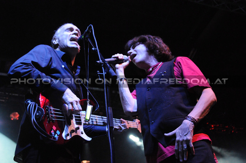 Get over it: Billy Sheehan,Eric Martin