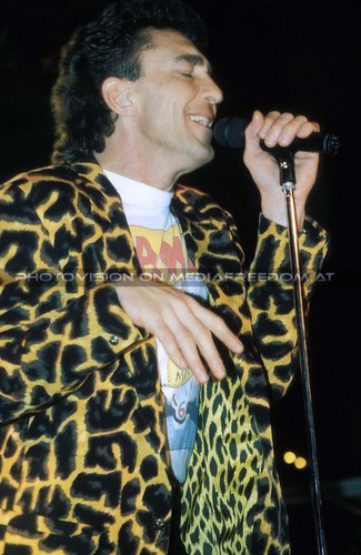 Best of the Tubes 02: Fee Waybill