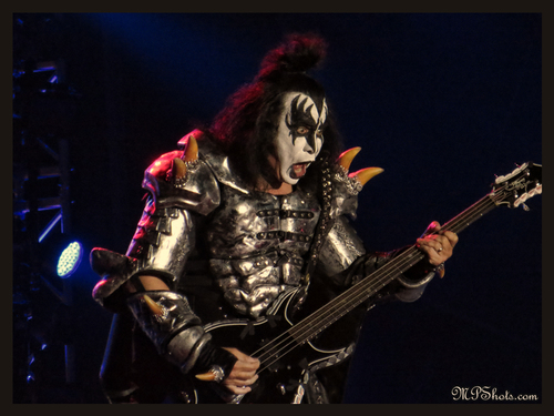 Gene Simmons - Kiss (Band)
