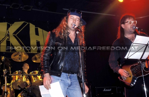 A Christmas Care-Roll 004