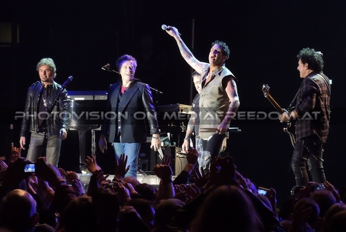 Eclipse 54: Jonathan Cain,Ross Valory,Arnel Pineda,Deen Castronovo,Neil Schon