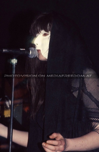 Space ritual: Lady Noname