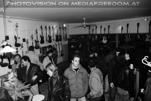 Guitars Only - Pix 06