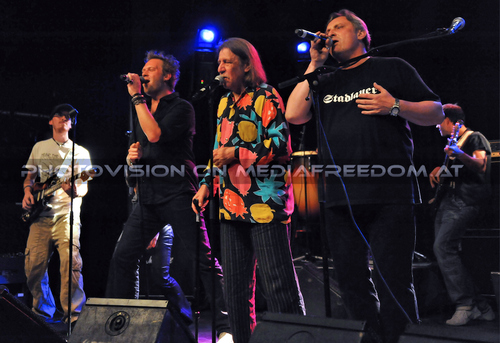 Against Cancer 07: Peter D�rr,Wickerl Adam,Anzo Morawitz 